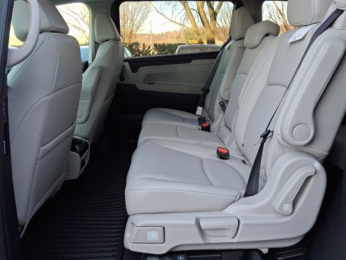New 2026 Honda Odyssey EX-L image 6