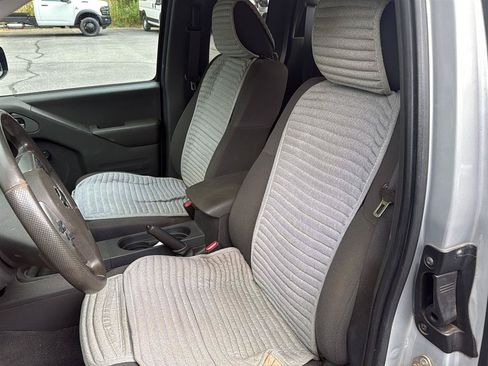 Used 2019 Nissan Frontier S RWD image 8
