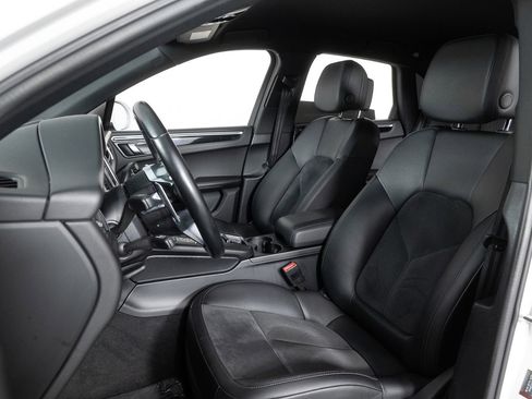 Used 2018 Porsche Macan image 15