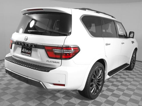 Used 2024 Nissan Armada Platinum w/ Captain's Chairs Package RWD image 4