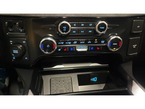 Used 2023 Ford F250 Platinum AWD/4WD image 14