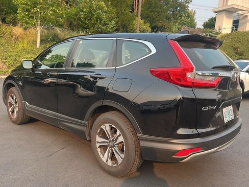 Used 2017 Honda CR-V LX image 2