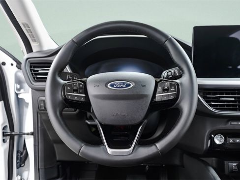 Used 2024 Ford Escape Platinum image 10