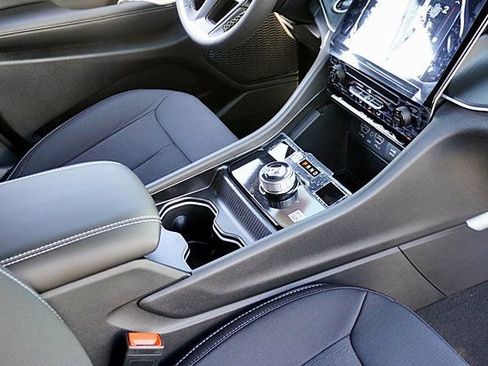 New 2024 Jeep Grand Cherokee Laredo AWD/4WD image 13