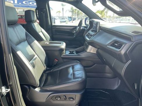 Used 2021 Chevrolet Suburban RST w/ Luxury Package image 28