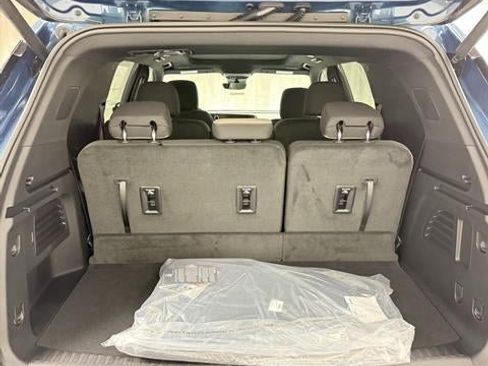 New 2026 Chevrolet Traverse LT w/ Sun and Wheel Package FWD image 5
