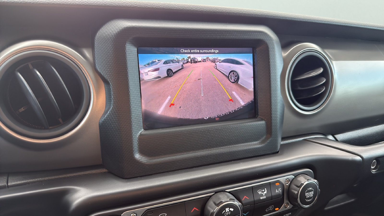 Used 2022 Jeep Wrangler Unlimited Sport AWD/4WD image 18