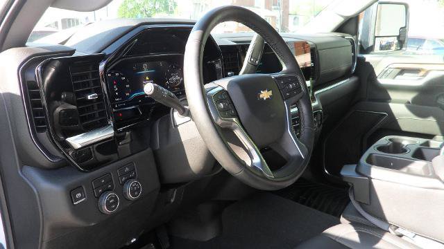 Used 2024 Chevrolet Silverado 2500 LT w/ Convenience Package AWD/4WD image 24
