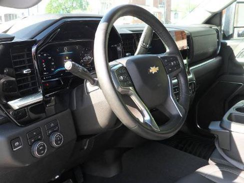 Used 2024 Chevrolet Silverado 2500 LT w/ Convenience Package AWD/4WD image 24