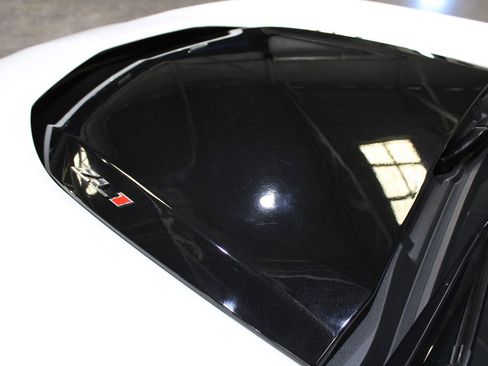 Used 2017 Chevrolet Camaro ZL1 RWD image 9