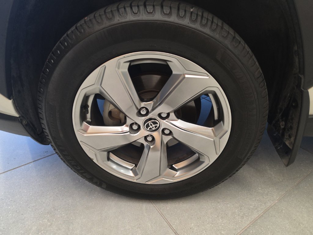 Used 2021 Toyota RAV4 XLE Premium AWD/4WD image 51