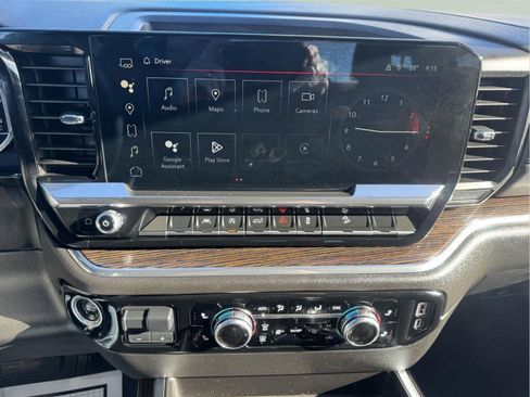 Used 2024 GMC Sierra 1500 Elevation image 23