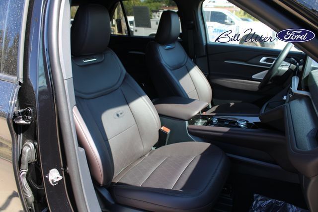 New 2026 Ford Explorer Platinum RWD image 7