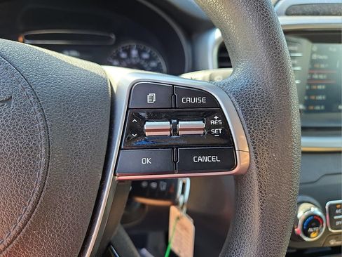 Used 2019 Kia Sorento AWD V6 image 19