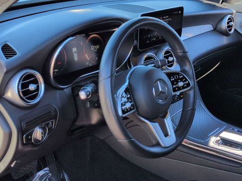 Used 2022 Mercedes-Benz GLC 300 image 10