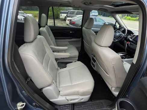 Used 2017 Honda Pilot Elite image 12