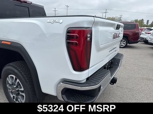 New 2026 GMC Sierra 2500 SLT w/ SLT Premium Package AWD/4WD image 13
