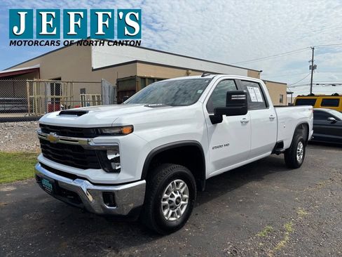 Used 2025 Chevrolet Silverado 2500 LT w/ Convenience Package AWD/4WD image 1