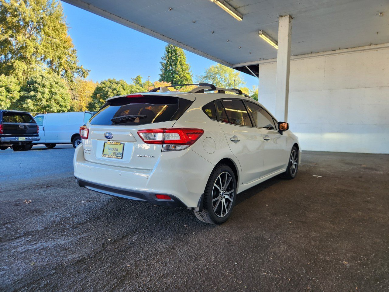 Used 2017 Subaru Impreza 2.0i Limited AWD/4WD image 3