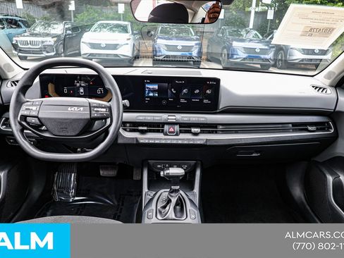Used 2025 Kia K4 FWD image 23