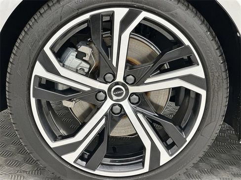 Certified 2024 Volvo S60 B5 Ultimate image 10