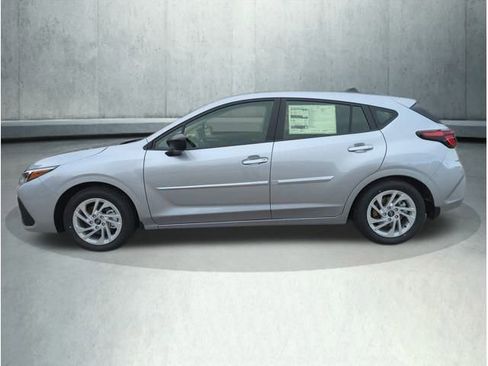 New 2025 Subaru Impreza 2.0i image 2