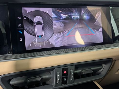 New 2026 Porsche Cayenne AWD/4WD image 32