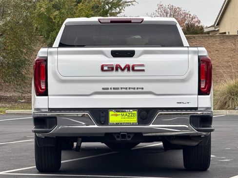 Used 2024 GMC Sierra 1500 SLT image 11