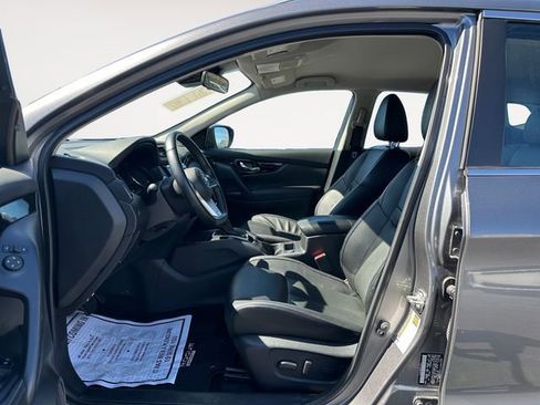 Used 2022 Nissan Rogue Sport SL image 9