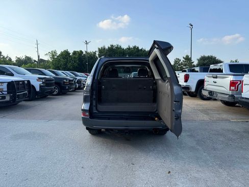 Used 2017 Lexus GX 460 Premium AWD/4WD image 41
