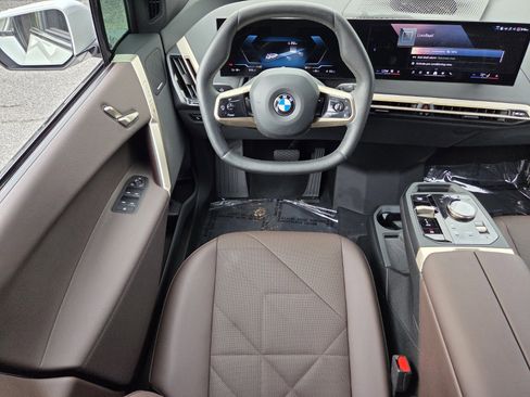 Certified 2026 BMW iX xDrive45 w/ Premium Package AWD/4WD image 12