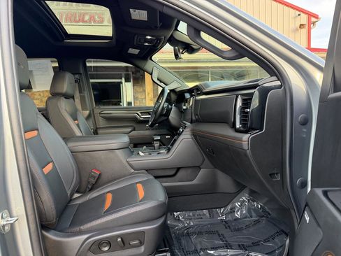 Used 2023 GMC Sierra 1500 AT4 w/ AT4 Premium Package image 27