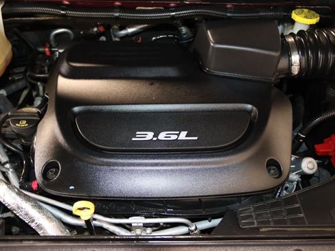 Used 2018 Chrysler Pacifica Limited FWD image 74
