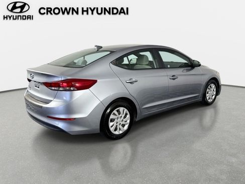 Used 2017 Hyundai Elantra SE FWD image 5
