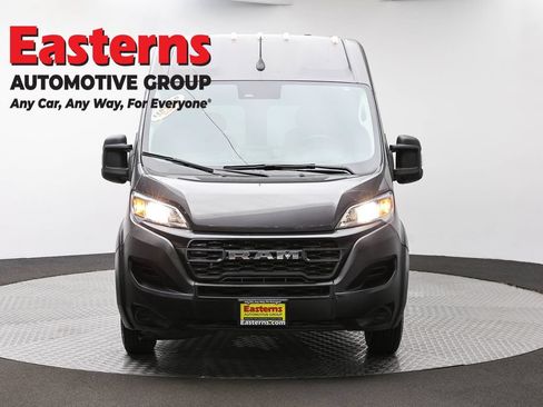 Used 2023 RAM ProMaster 2500 FWD image 2