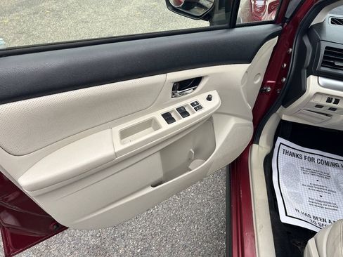 Used 2014 Subaru Crosstrek 2.0i Limited AWD/4WD image 17