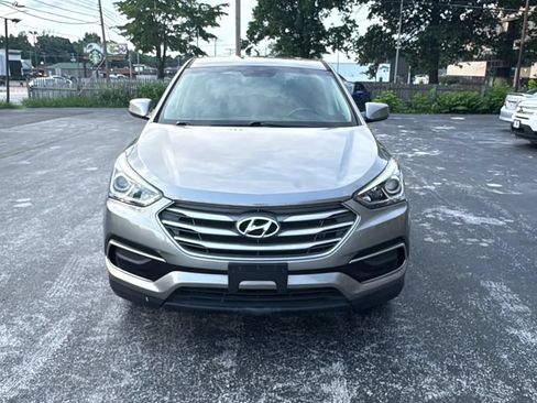 Used 2017 Hyundai Santa Fe Sport AWD/4WD image 2