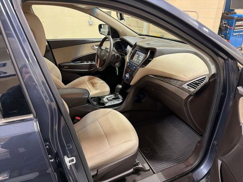 Used 2017 Hyundai Santa Fe Sport image 21