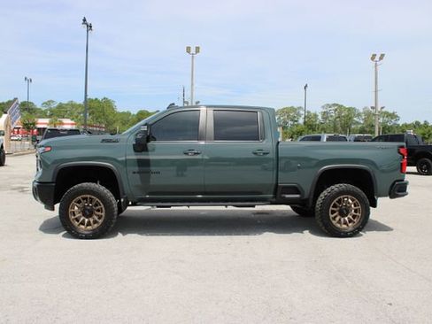 Used 2025 Chevrolet Silverado 2500 LT w/ Trail Boss Package AWD/4WD image 6