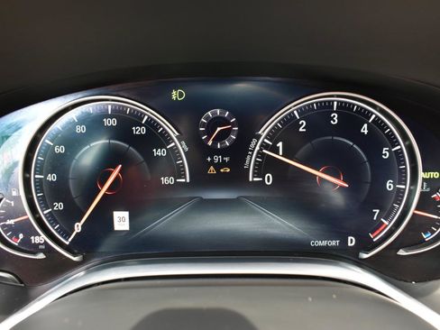 Used 2019 BMW 750i w/ Executive Package RWD image 17