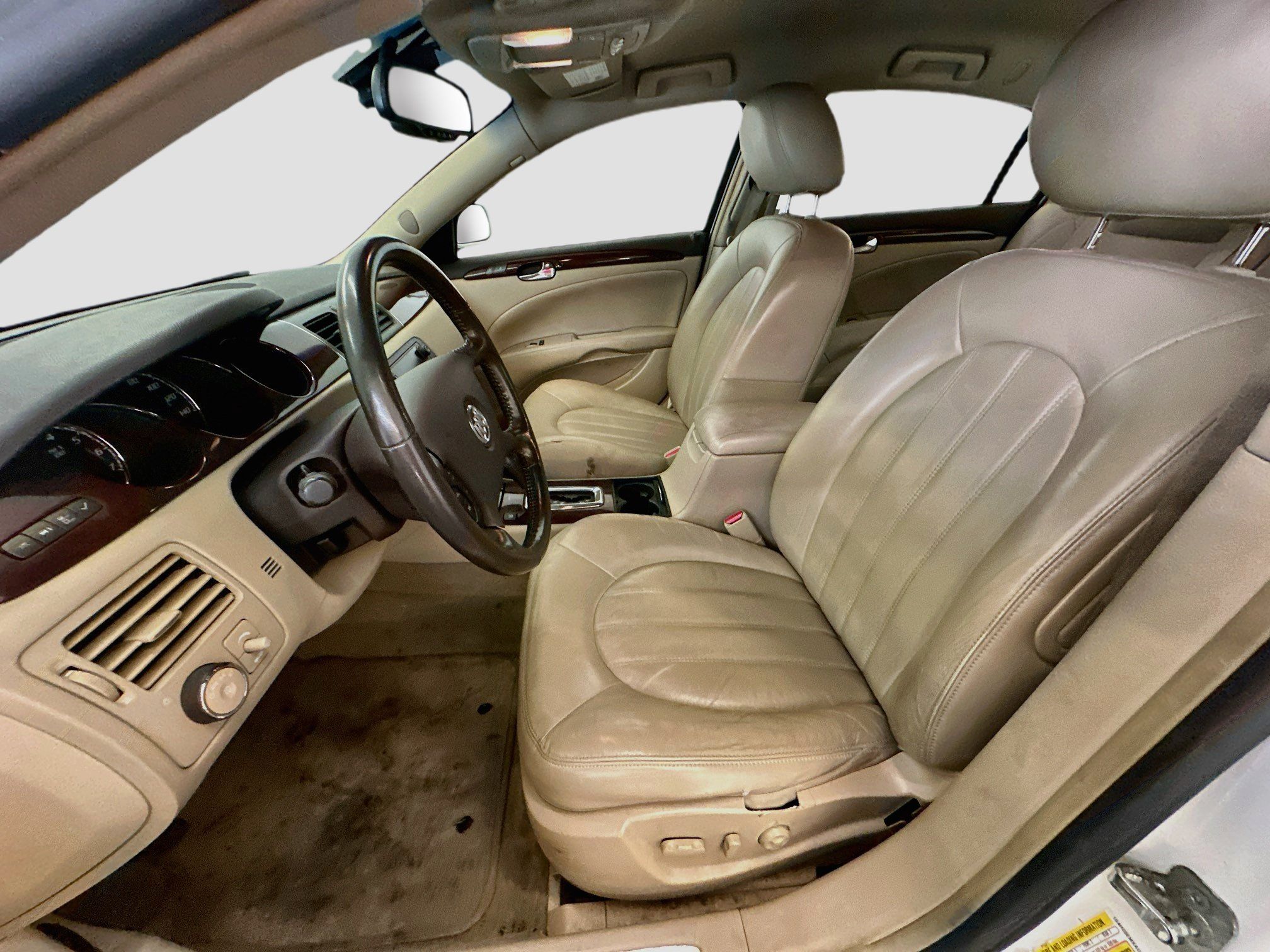 Used 2010 Buick Lucerne CXL w/ Driver Confidence Package FWD image 13