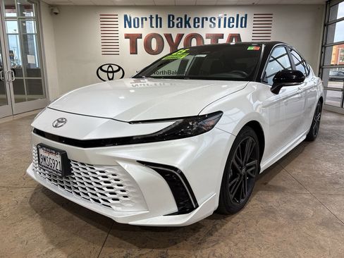 Used 2025 Toyota Camry XSE image 6