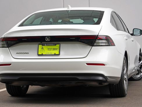 Used 2023 Honda Accord EX image 4