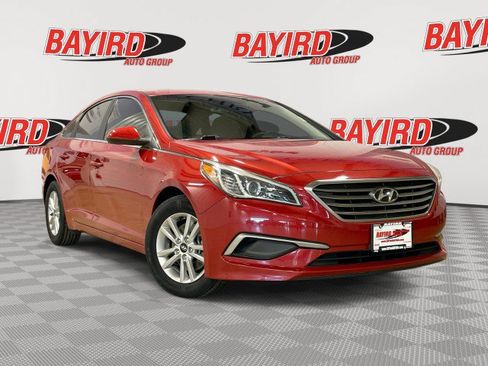 Used 2017 Hyundai Sonata SE FWD image 1