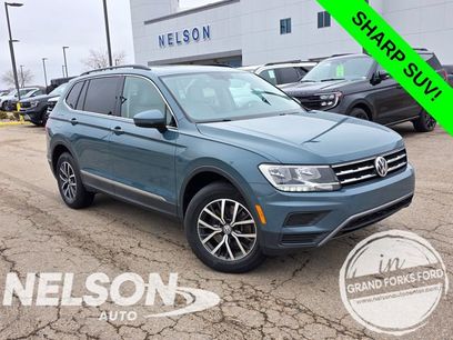 Used 2020 Volkswagen Tiguan SE w/ Panoramic Sunroof Package