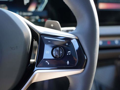 Used 2025 BMW X3 xDrive30i w/ Premium Package image 19