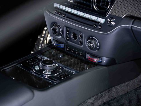 Used 2020 Rolls-Royce Wraith RWD image 26