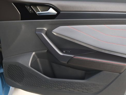 Used 2025 Volkswagen Jetta GLI Autobahn image 16