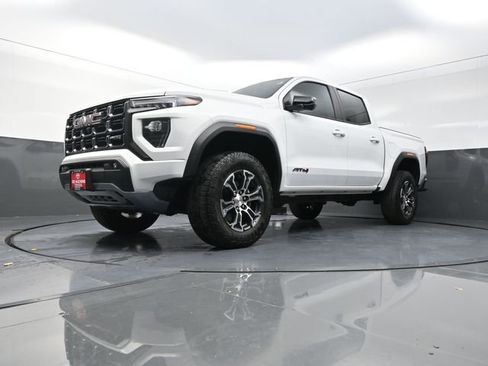 Used 2024 GMC Canyon AT4 w/ AT4 Premium Package image 59