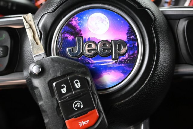 Used 2023 Jeep Wrangler Rubicon w/ LED Lighting Group AWD/4WD image 45